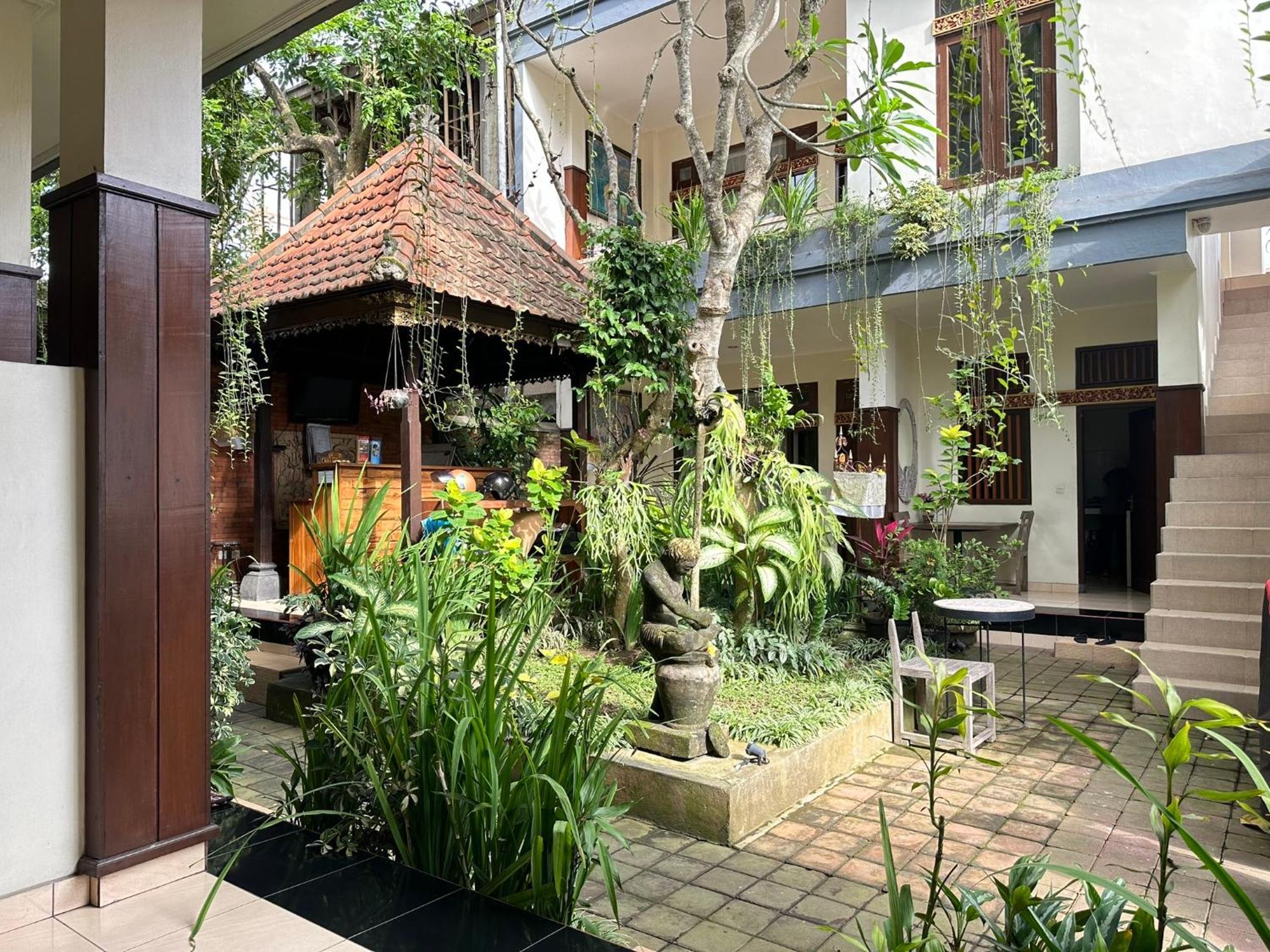 Brata Inn Ubud エクステリア 写真